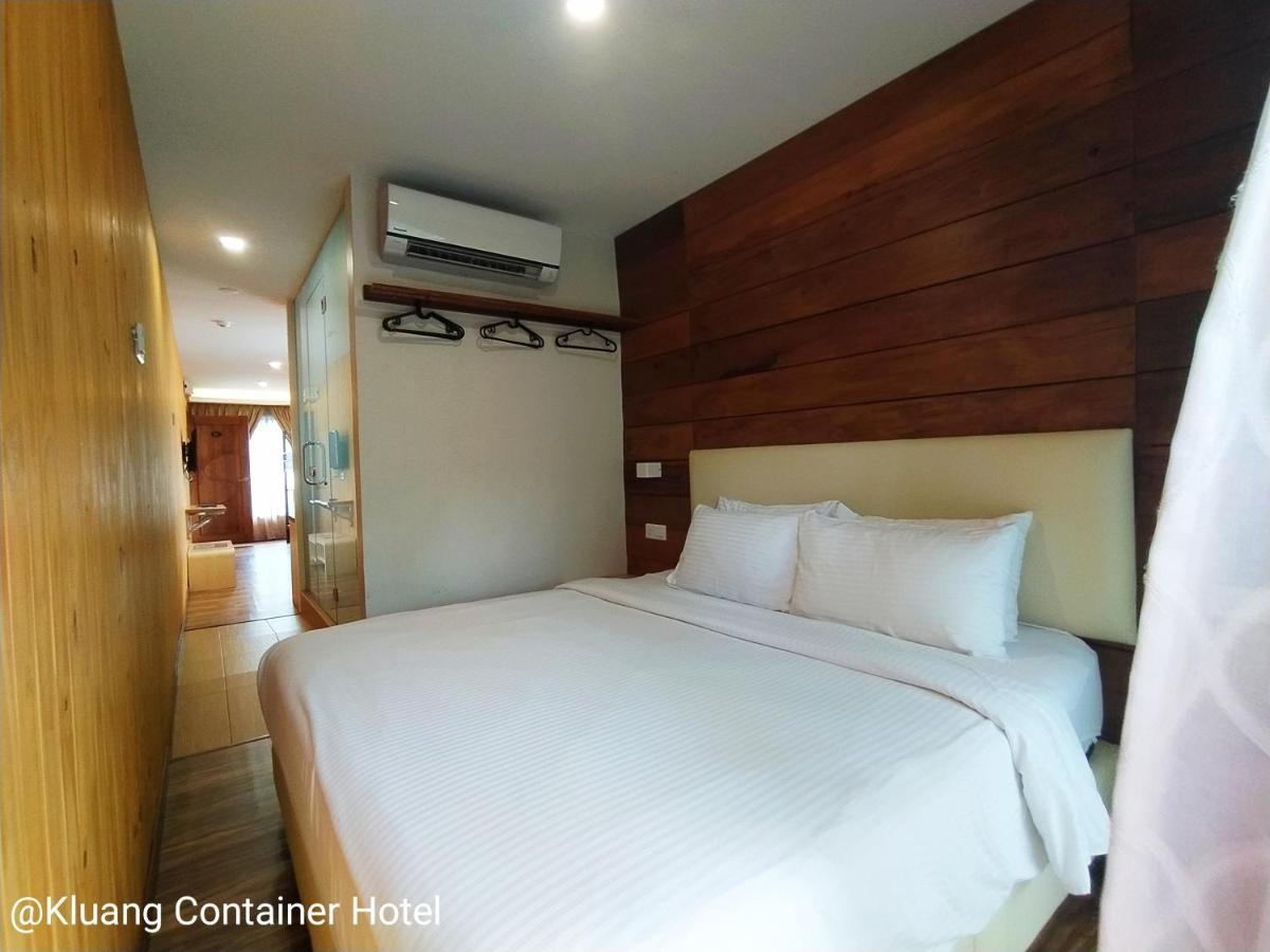 Kluang Container Swimming Pool Hotel Eksteriør billede