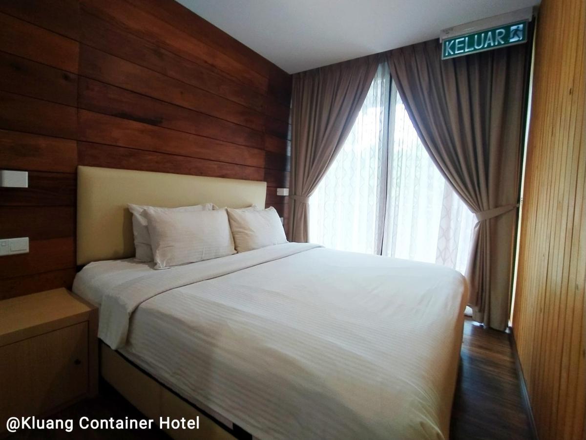 Kluang Container Swimming Pool Hotel Eksteriør billede