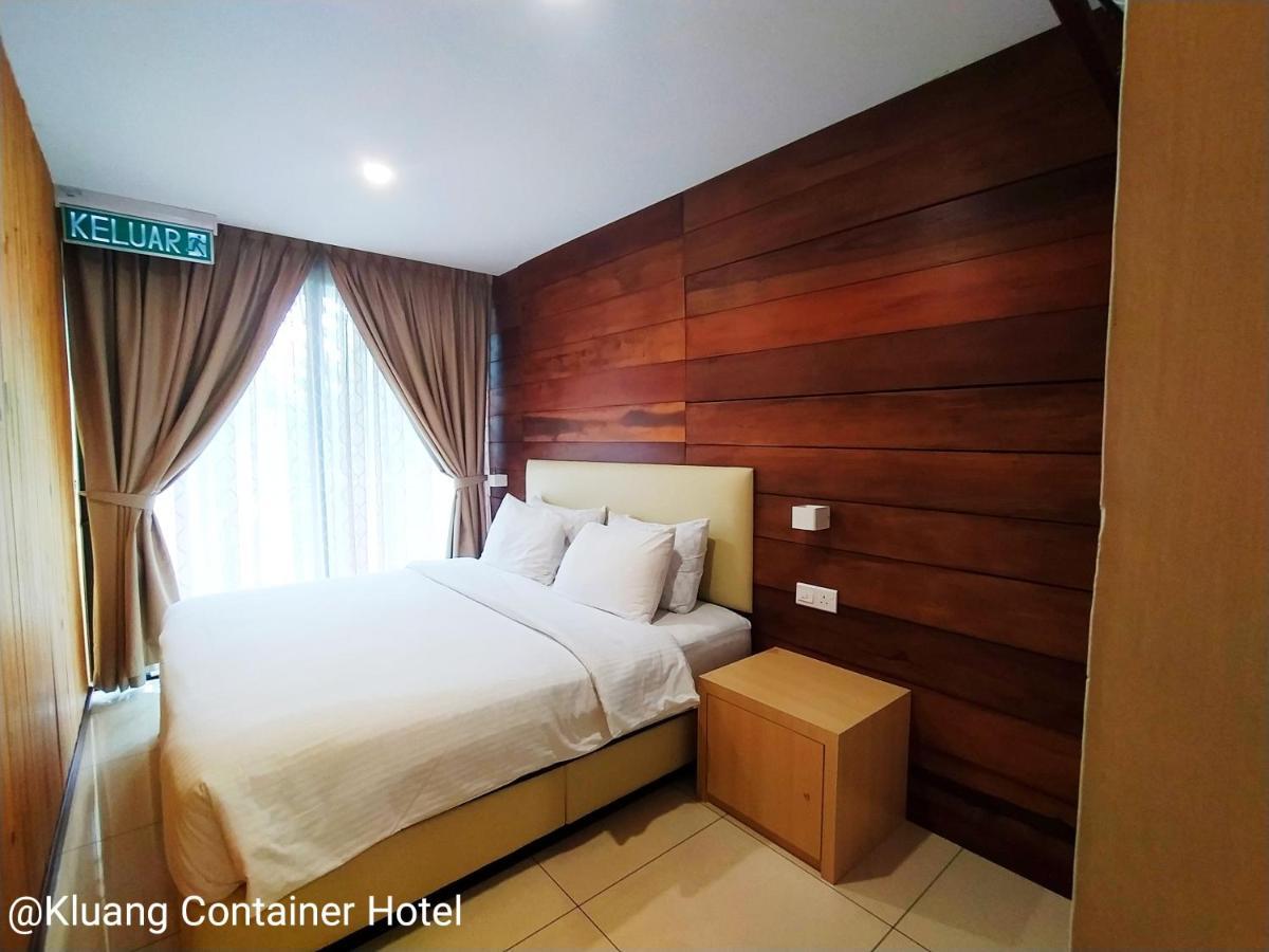 Kluang Container Swimming Pool Hotel Eksteriør billede
