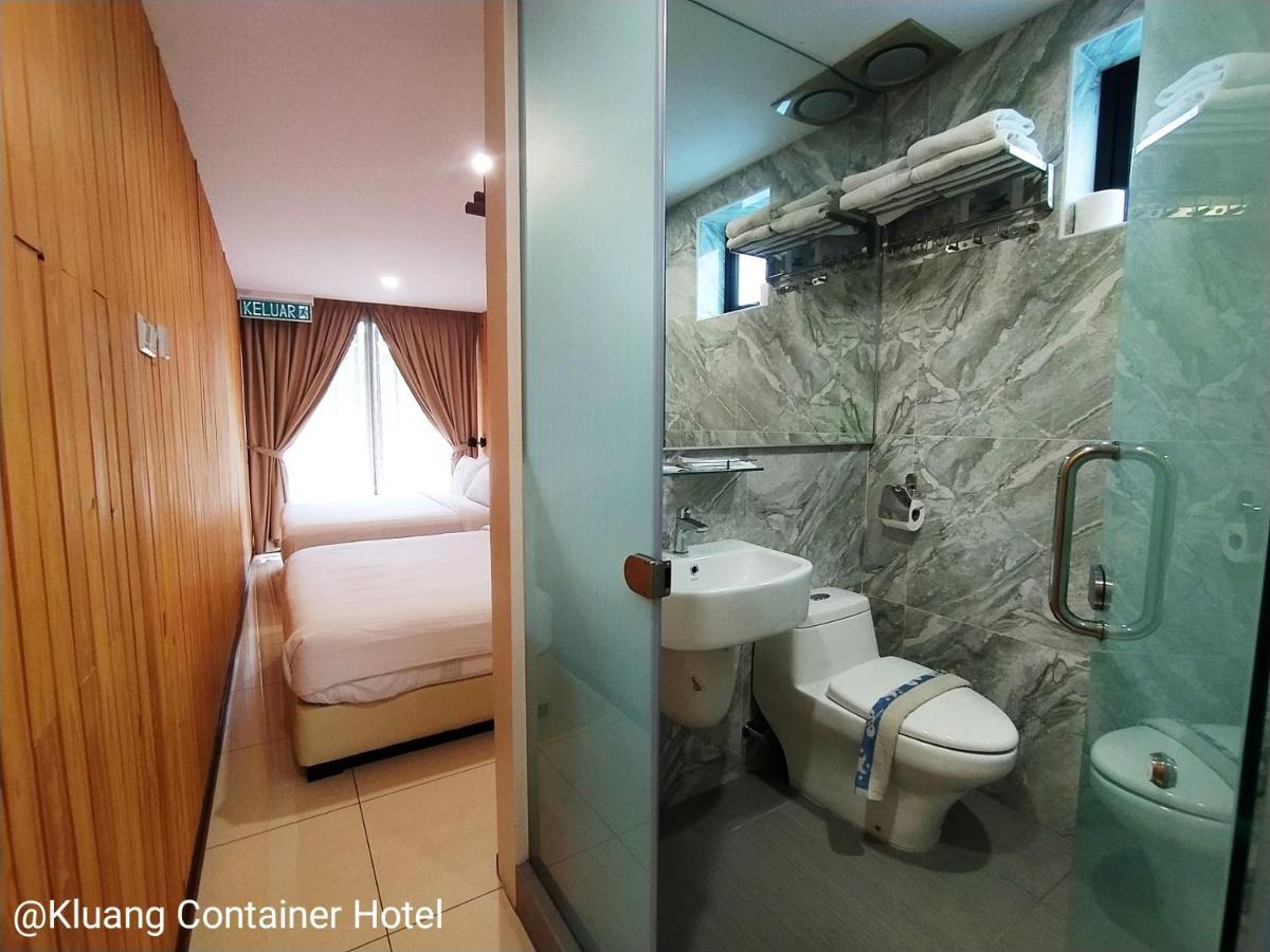 Kluang Container Swimming Pool Hotel Eksteriør billede